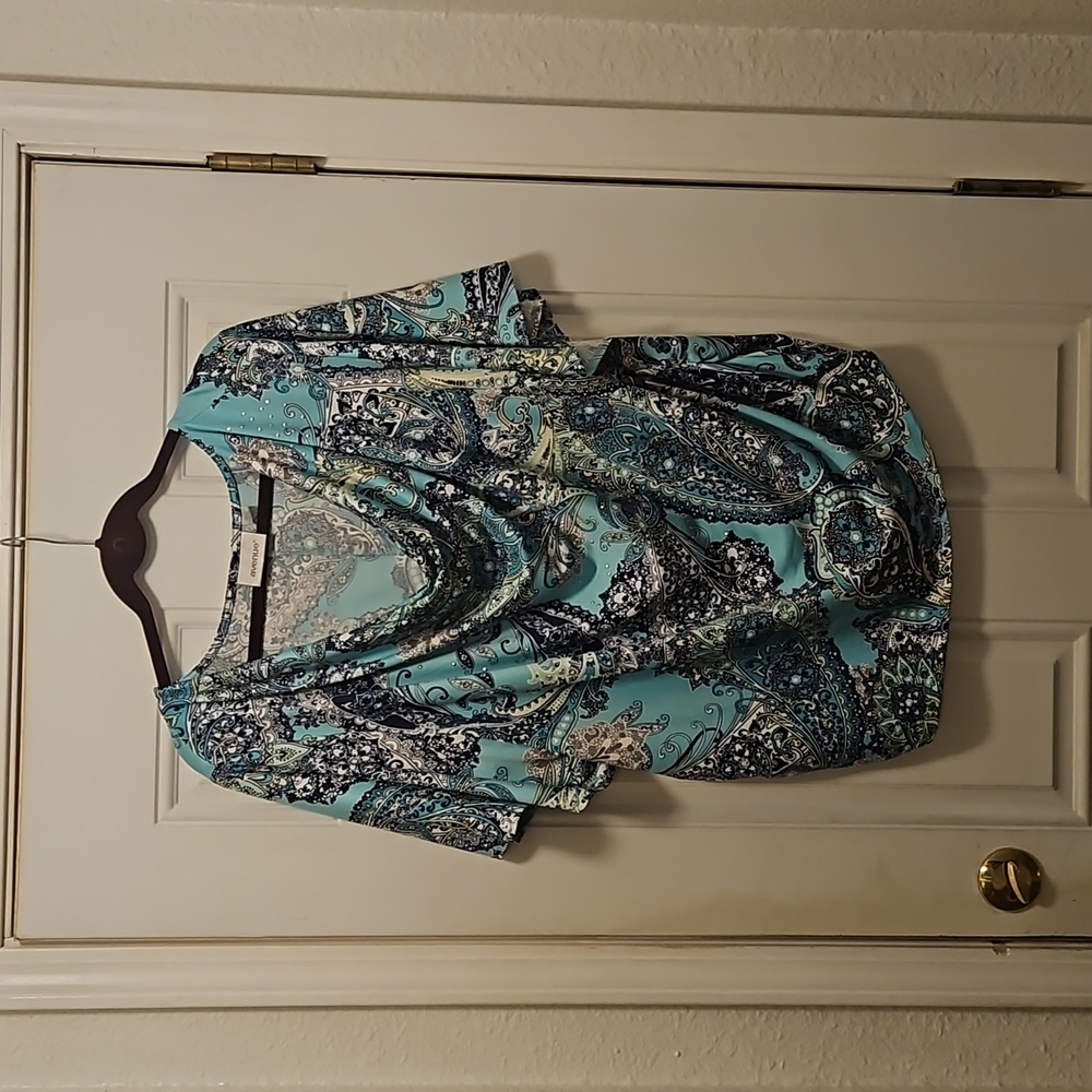 Scoop Neck Blouse